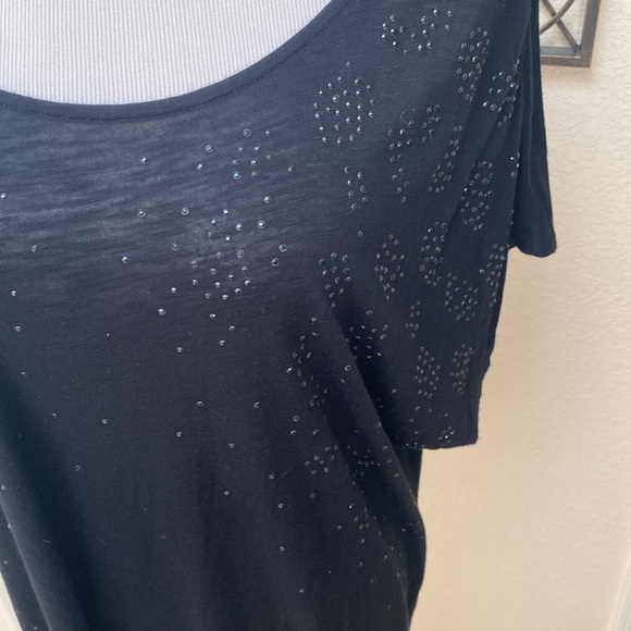 Apt. 9 Top - Picture 2 of 4